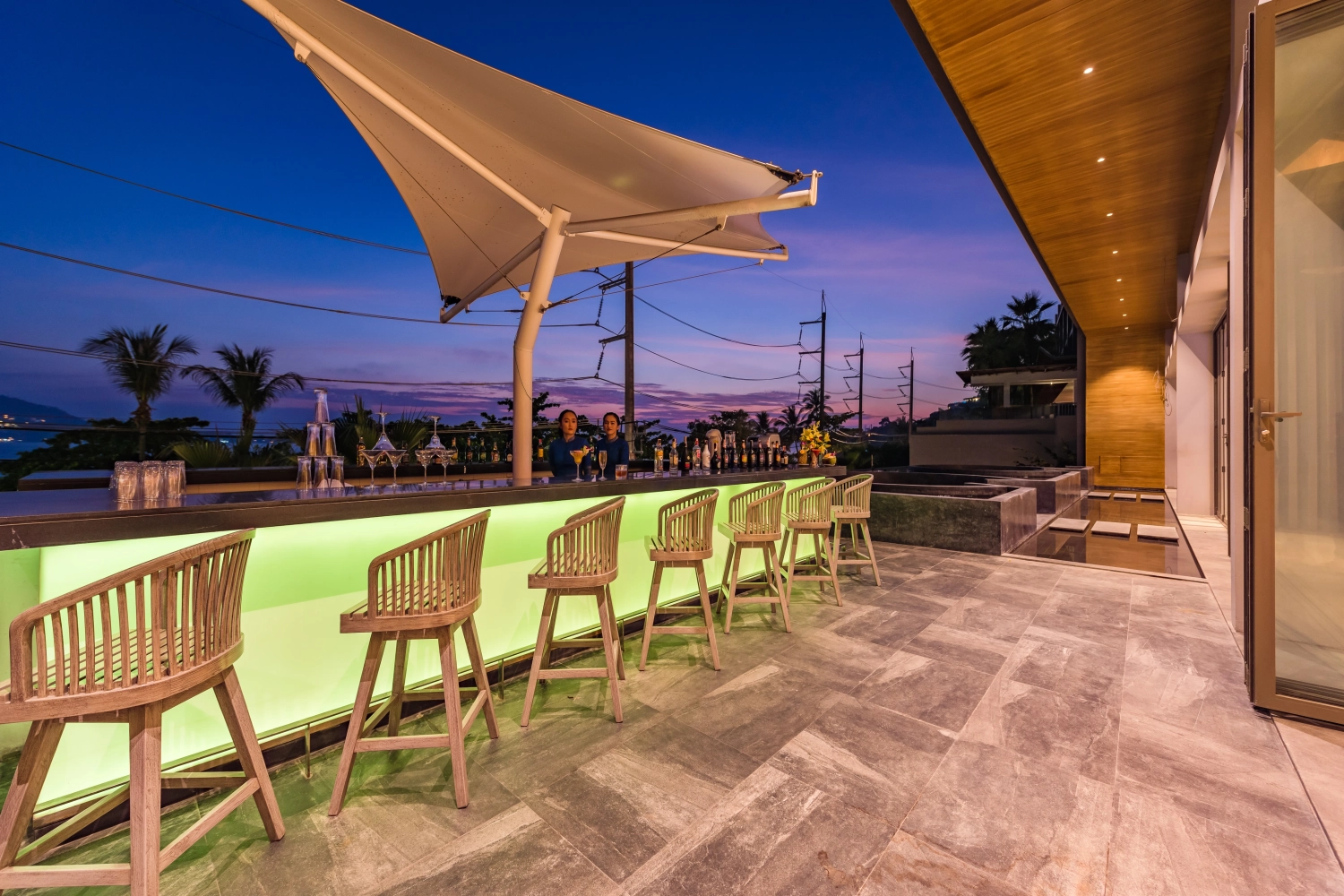 Lobby Bar